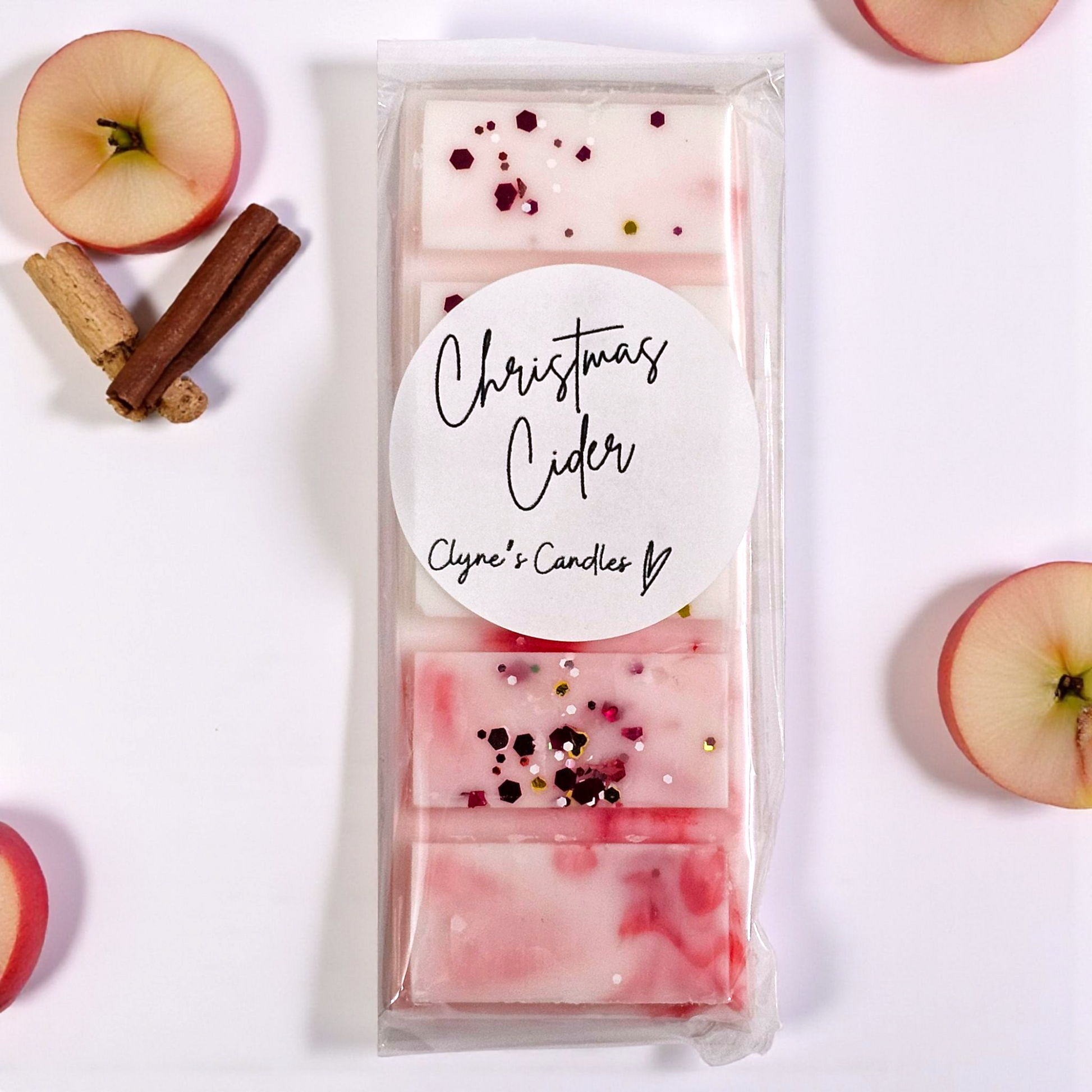 Festive Christmas Cider wax melt bar by Clyne’s Candles with apple, pear, ginger and cinnamon fragrance.