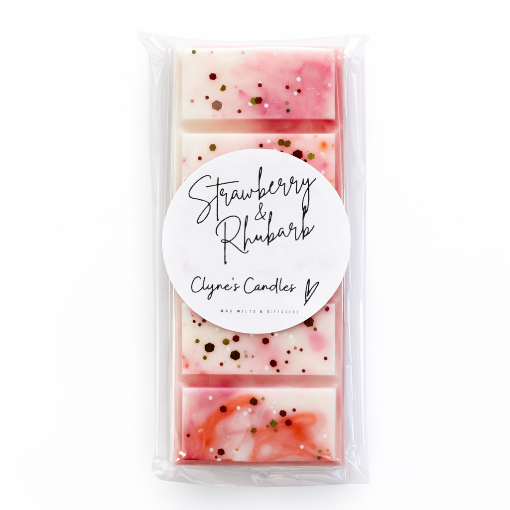 Strawberry and Rhubarb wax melt bar by Clyne’s Candles, handmade soy wax melt with sweet fruity fragrance, cream and pink wax with glitter, UK handmade wax melt.